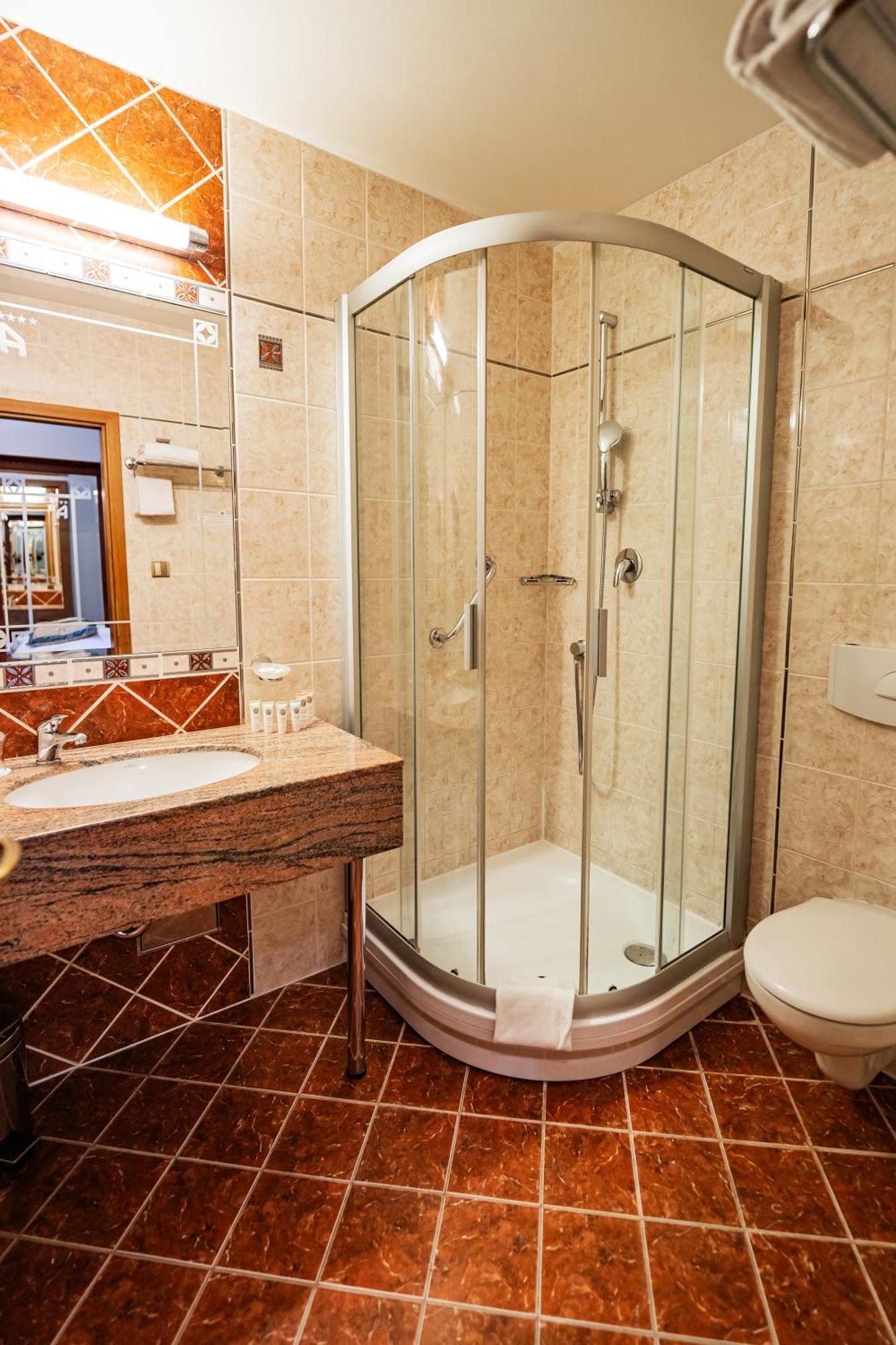 Hotel U Divadla - Czech Leading Hotels Prag Dış mekan fotoğraf