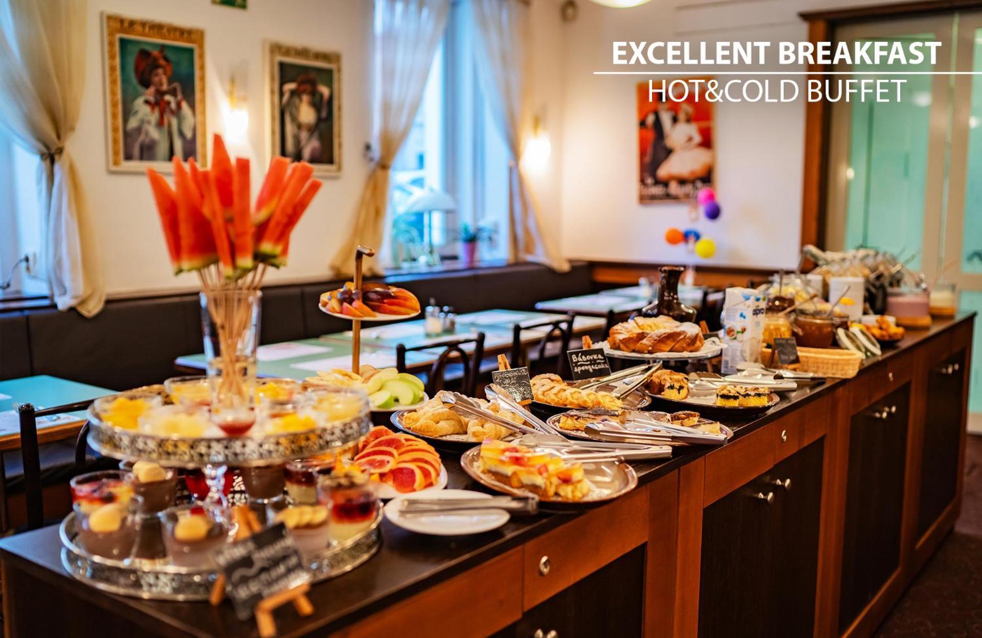 Hotel U Divadla - Czech Leading Hotels Prag Dış mekan fotoğraf