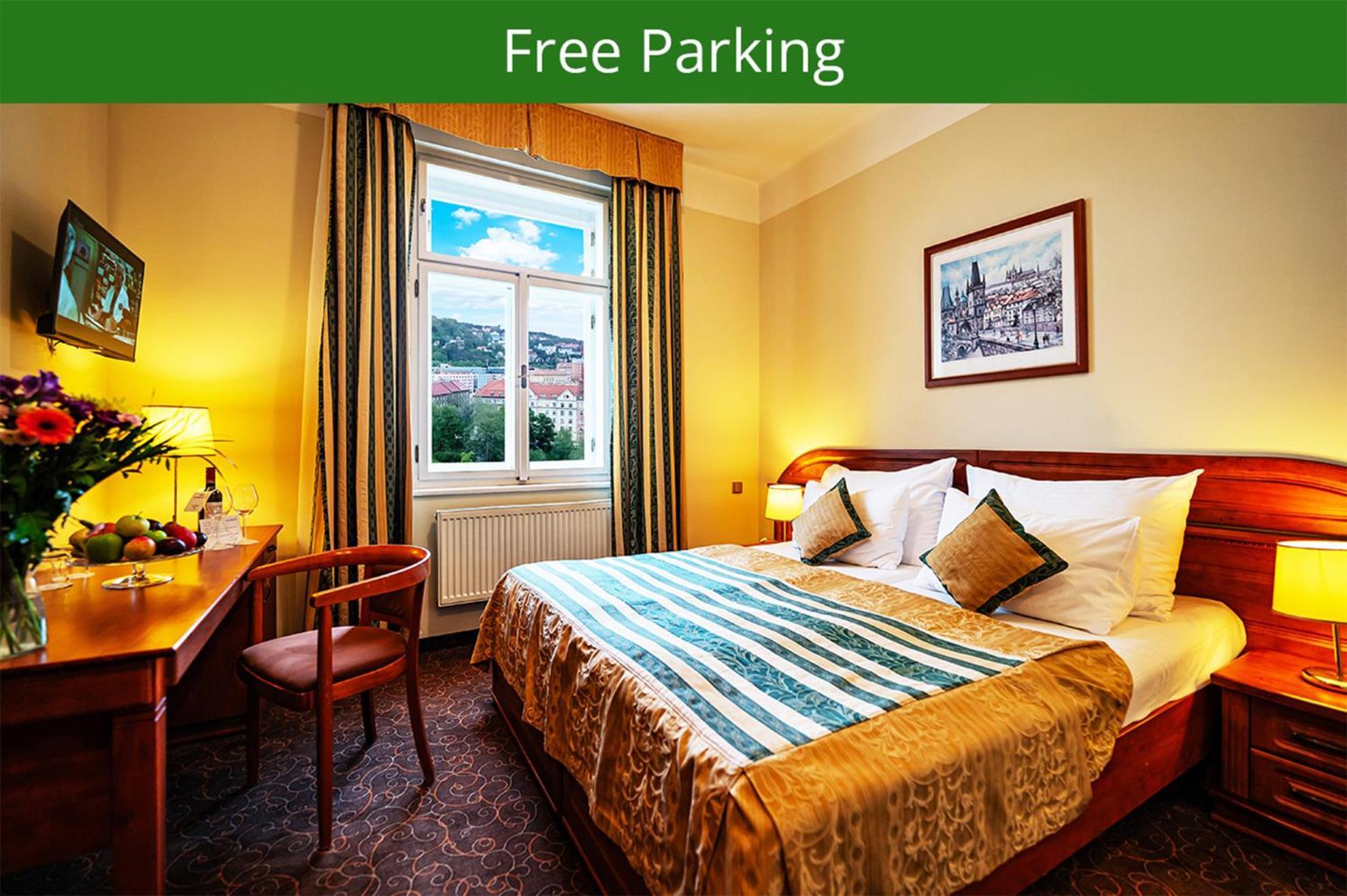 Hotel U Divadla - Czech Leading Hotels Prag Dış mekan fotoğraf