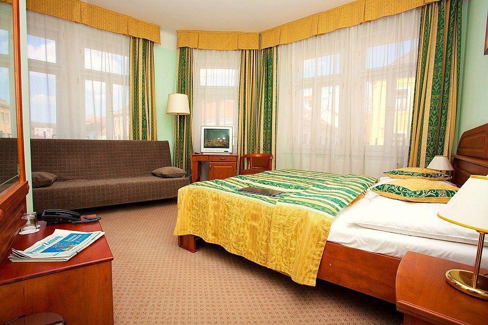 Hotel U Divadla - Czech Leading Hotels Prag Dış mekan fotoğraf