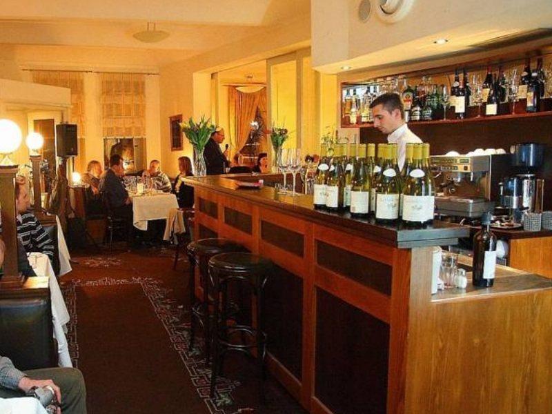 Hotel U Divadla - Czech Leading Hotels Prag Dış mekan fotoğraf