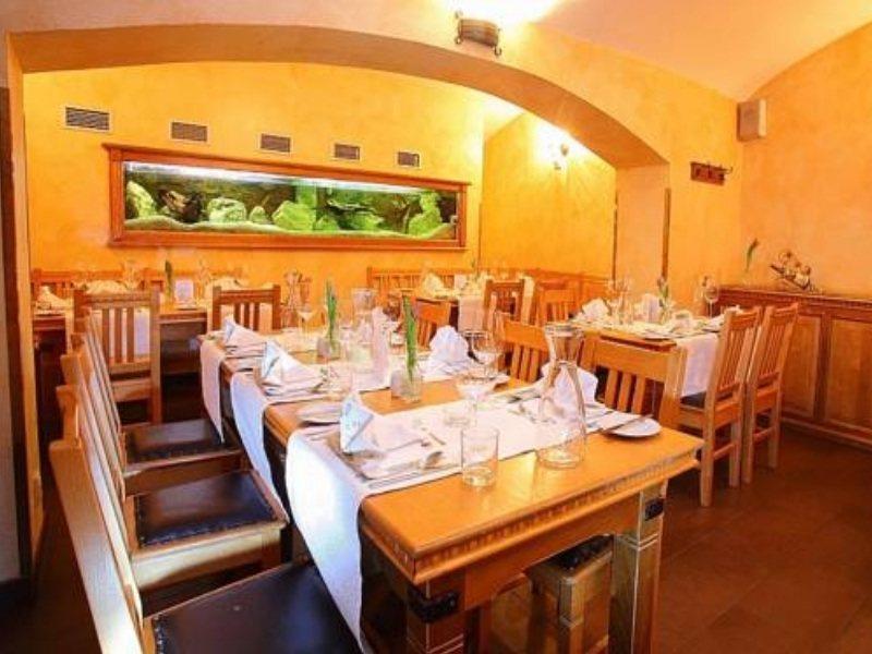 Hotel U Divadla - Czech Leading Hotels Prag Dış mekan fotoğraf