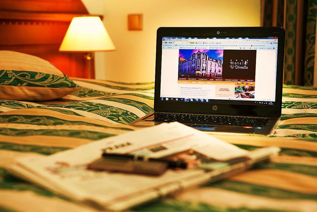Hotel U Divadla - Czech Leading Hotels Prag Oda fotoğraf