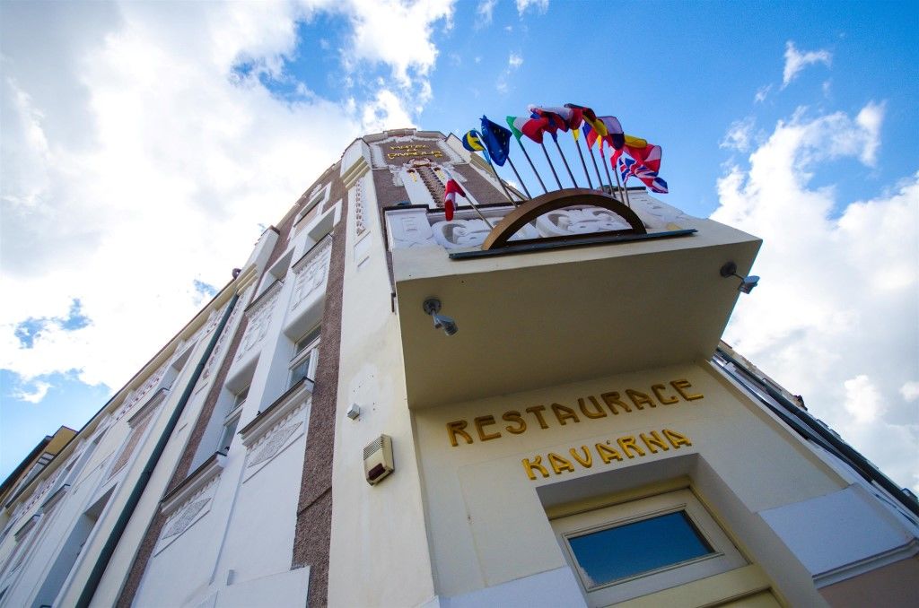 Hotel U Divadla - Czech Leading Hotels Prag Dış mekan fotoğraf