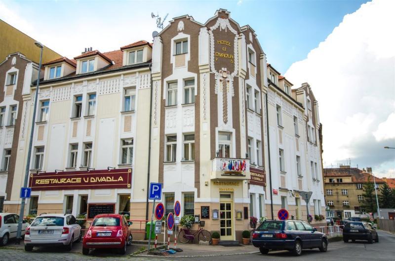 Hotel U Divadla - Czech Leading Hotels Prag Dış mekan fotoğraf